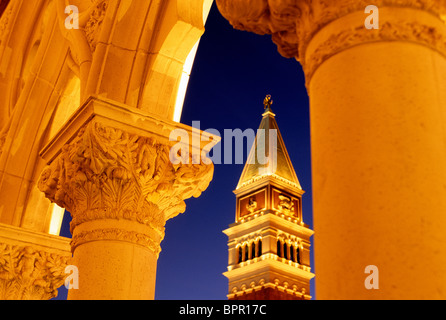 Nachahmung 15. Jahrhundert Torre Orologio im Venetian Hotel & Casino-Las Vegas (Nevada), USA. Stockfoto