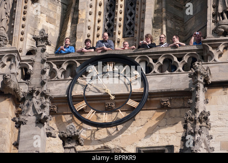 Touristen, die Besichtigungen von der Turmspitze der St. Marys Kirche, Oxford 6 Stockfoto