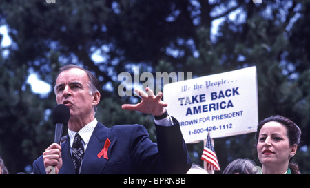 Jerry Brown läuft für das Amt des US-Präsident, unterstützte durch Angela Alioto. 1992 Stockfoto