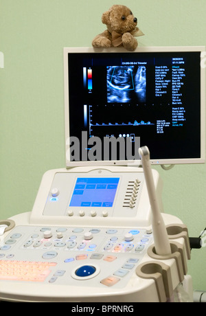 Medizinische Ausrüstung Ultraschall scannen. Diagnose der Schwangerschaft. Stockfoto