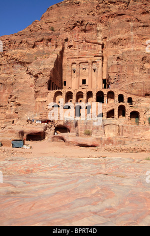 Die Urn-Grab, eines der Königsgräber in Petra, Jordanien Stockfoto