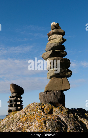 Ein Inukshuk an einem Strand Salt Spring Island in British Columbia Kanada Stockfoto