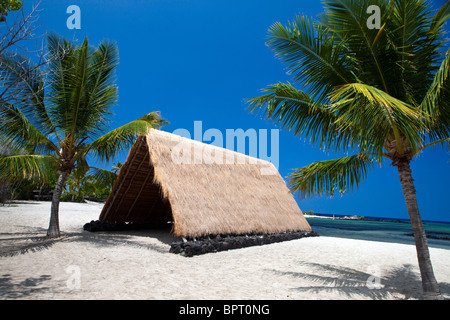 Alten Heiau Tempel, urige Hütte am Honokohau Beach, Kaloko-Honokohau National Historical Park, The Big Island Stockfoto