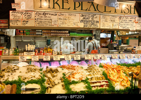 Meeresfrüchte auf Verkauf, Pike Place Market, Seattle, Washington, Vereinigte Staaten von Amerika Stockfoto