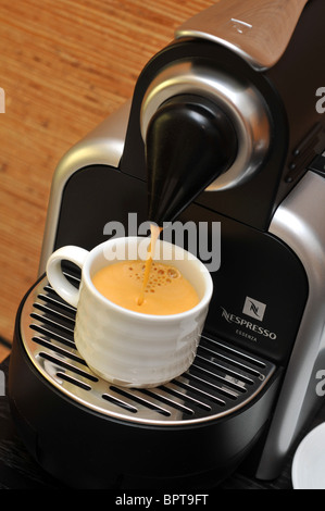 Nespresso Kaffeemaschine, Nespresso-Kaffeemaschine Stockfoto