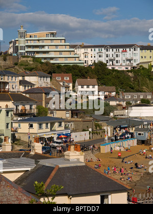 Ventnor direkt am Meer und Strand Isle Of Wight England UK Stockfoto