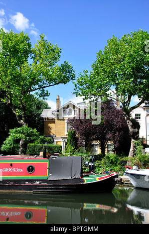 Narrowboats auf Regents Canal, Maida Vale, City of Westminster, größere London, England, Vereinigtes Königreich Stockfoto