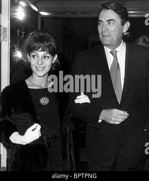 VERONIQUE & GREGORY PECK SCHAUSPIELER & FRAU (1963) Stockfoto