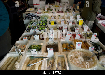 Gemüsemarkt Ständen auf der Straße von Tsukiji-Fischmarkt Stockfoto