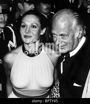 SIMONE BICHERON & CURD JÜRGENS SCHAUSPIELER & FRAU (1965) Stockfoto