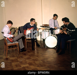 JOHN ROSTILL HANK MARVIN BRIAN BENNETT & BRUCE WELCH SCHATTEN (1966) Stockfoto