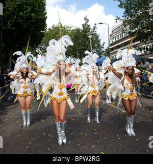 Notting Hill Carnival Parade, weiblichen samba Tänzerinnen, London, England, Vereinigtes Königreich Stockfoto