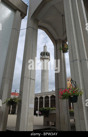 Die London Central Mosque (auch bekannt als Islamisches Kulturzentrum, ICC oder Regents Park-Moschee), London, England. Stockfoto