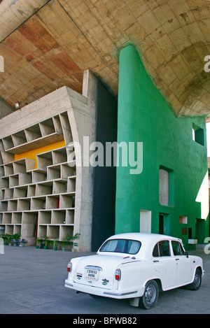 Le Corbusier, High Court, Chandigarh, Punjab, Indien Stockfoto