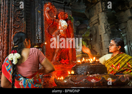 Schrein in den Sri-Meenakshi-Tempel, Madurai, Tamil Nadu, Indien Stockfoto