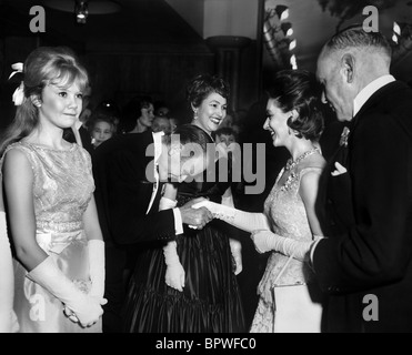 HAYLEY MILLS ANN COATES & Prinzessin MARGARET SAMMY GOING SOUTH PREMIERE 18. März 1963 Stockfoto