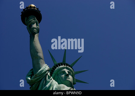 Freiheitsstatue Liberty New York NY historisches Wahrzeichen gegeben nach Amerika durch die Franzosen um ihre Unabhängigkeit zu markieren. 04. Juli. Stockfoto