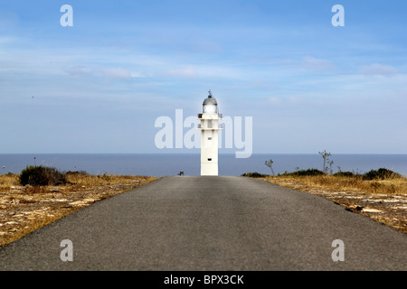 Barbaria Leuchtturm von Straße Perspektive Balearen Formentera Stockfoto