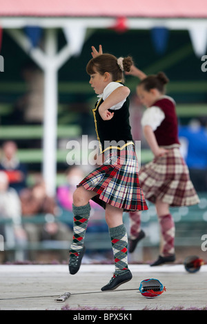 Die jährliche Braemar Highland Gathering auf Royal Deeside in Schottland von Königin Elizabeth II besucht Stockfoto