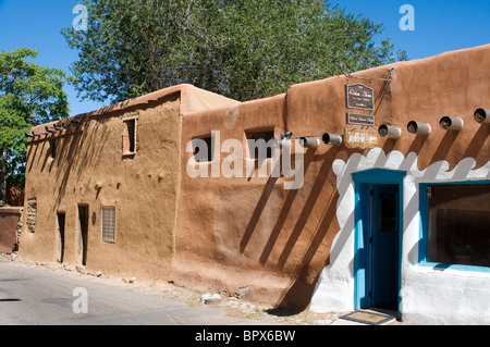 800 Jahre alten Adobe-Haus; als das älteste Haus im Santa Fe New Mexico der Vereinigten Staaten Stockfoto