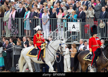 Generalmajor Cubitt Ankunft am Horse Guards Parade. "Trooping die Farbe" 2010 Stockfoto