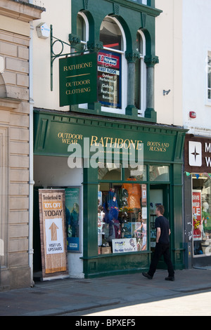 Fassade des Rathbone outdoor-Bekleidung Shop, Keswick Stockfoto