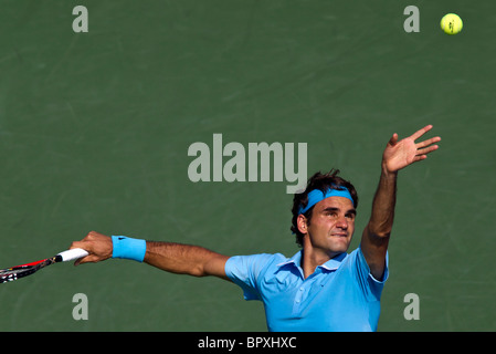 Roger Federer (SUI) im Wettbewerb bei der 2010 US Open Tennis Stockfoto