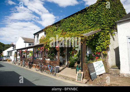 Oma Glocken Tea Room in Heysham Dorf, ein beliebter Rastplatz für Radfahrer Stockfoto