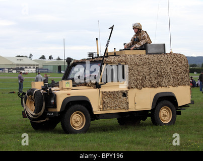 Military Police Land Rover in dunsfold Wings und Räder 2010 Stockfoto