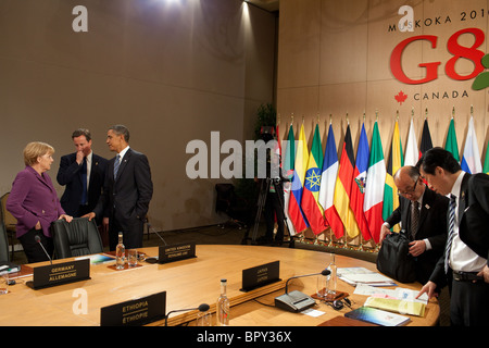 Obama spricht mit der britische Premierminister David Cameron und Bundeskanzlerin Angela Merkel auf dem G8-Gipfel Stockfoto