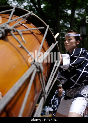 Taiko-Trommler in Akita Kanto Matsuri Lantern Festival Akita Präfektur Hokkaido Stockfoto