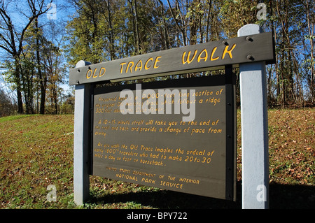 National Park Service Zeichen entlang der Natchez Trace Parkway, Tennessee Stockfoto