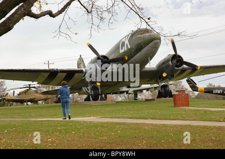 Armee-Flugzeug auf dem Display an Don F. Pratt Memorial Museum, ft. Campbell, TN / KY Stockfoto