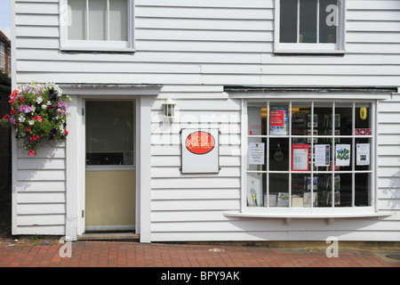 Das Clap Board Postamt an Winchelsea, East Sussex, England. Stockfoto