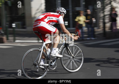 Straßen-Radrennen, La Garenne-Colombes, Frankreich Stockfoto