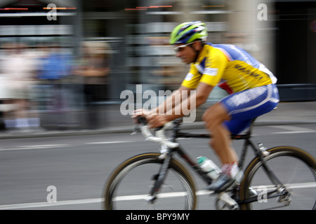 Straßen-Radrennen, La Garenne-Colombes, Frankreich Stockfoto