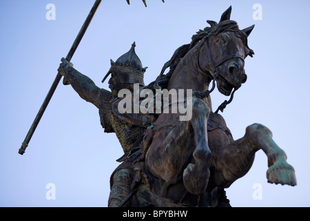 Statue von Wilhelm dem Eroberer auf dem Stadtplatz in Falaise, Frankreich Stockfoto