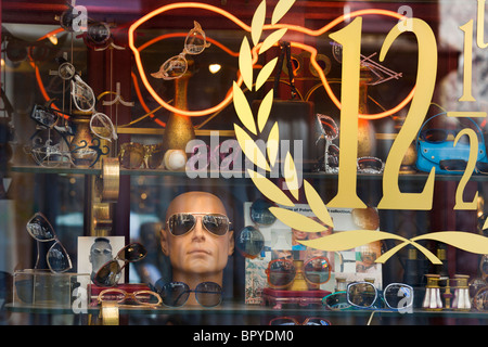 Amsterdam. Anzeigefenster Spektakel Wissenschaftsmuseum und Shop im berühmten Einkaufsviertel neun kleinen Straßen. Stockfoto