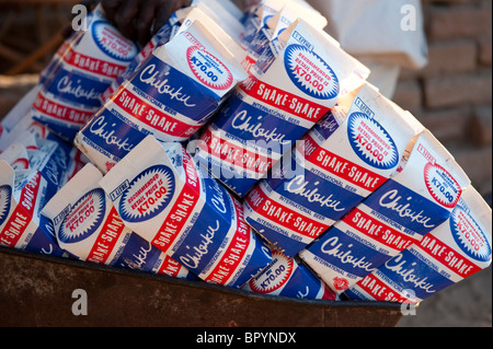 Chibuku Shake-Shake, lokale Bier, Cape Maclear, Malawi Stockfoto