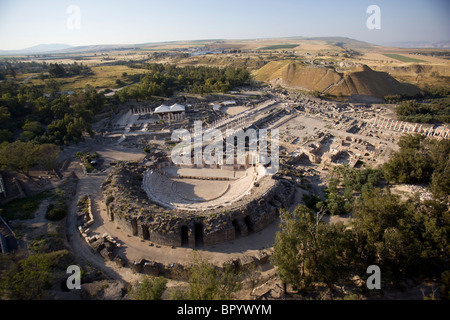 Luftaufnahme von den Ruinen der antiken Stadt von Beit Shean Stockfoto