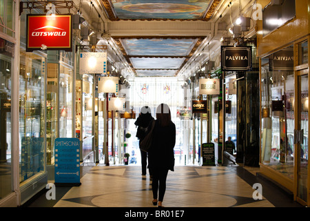 Piccadilly Arcade, shopping Arcade, Birmingham, West Midlands, England, UK Stockfoto