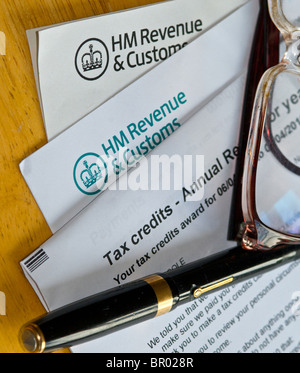 Ihre Majestät Umsatz- und Customs (HMRC) Papiere, Briefe, Dokumente Stockfoto