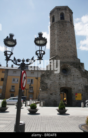 Im 12. Jahrhundert Turm Torre del Campanar in Grenzstadt Puigcerdà Spanien Stockfoto