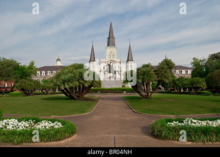 Andrew Jackson Denkmal und Saint-Louis-Kathedrale in Jackson Square des French Quarter, New Orleans, Louisiana, USA Stockfoto