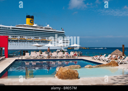 Mexiko, Cozumel. Kreuzfahrtschiff, San Miguel, Isla Cozumel, Cozumel Island. Stockfoto