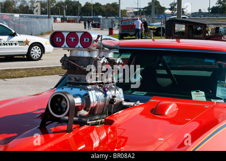 Daytona Beach International Speedway Gastgeber der jährlichen Thanks Giving Wochenende Türkei Rod laufen. Stockfoto