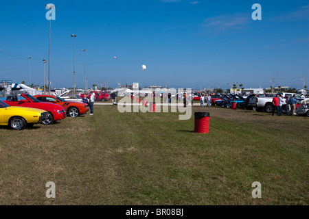 Daytona Beach International Speedway Gastgeber der jährlichen Thanks Giving Wochenende Türkei Rod laufen. Stockfoto