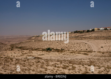 Fernblick über ein Viertel in Arad eine Stadt im südlichen Bezirk von Israel befindet sich an der Grenze des Negev und der Judäischen Wüste Stockfoto