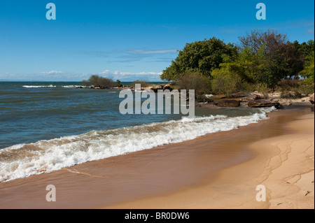 Strand am Lake Malawi, Nkhotakota, Malawi Stockfoto