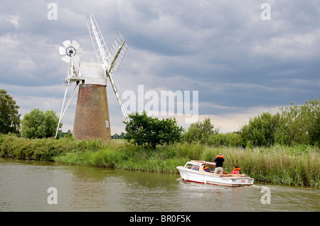 Turf Moor Windmühle nahe wie Hill auf dem Fluss Ant, Bestandteil der Norfolk Broads. Dies ist eine pumpende Mühle die Sümpfe abfließen. Stockfoto